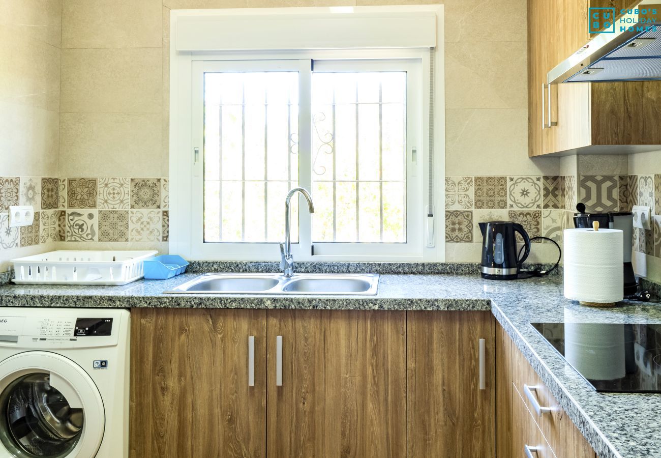 Cocina de esta casa rural en Alhaurín el Grande