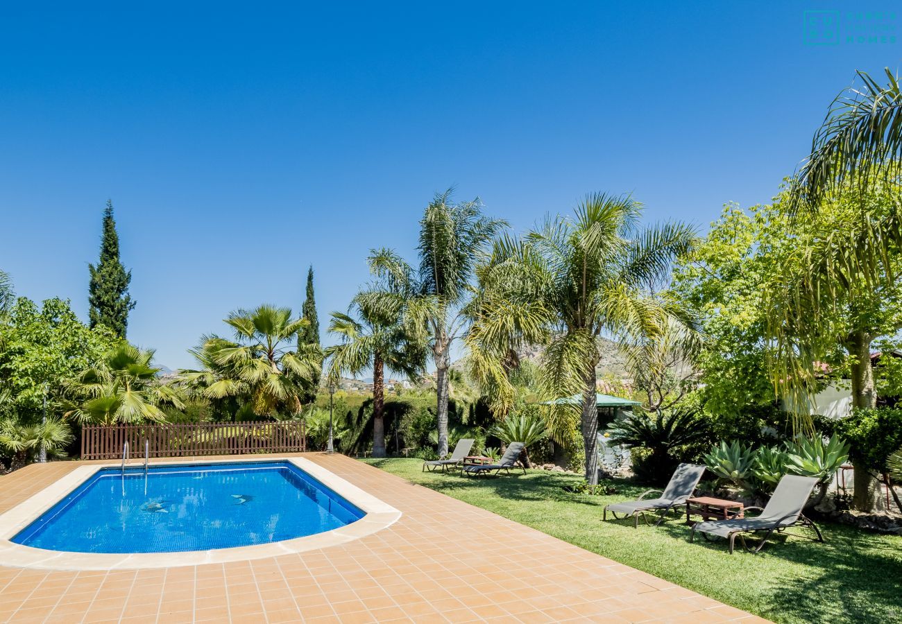 Jardín de esta casa rural en Alhaurín el Grande