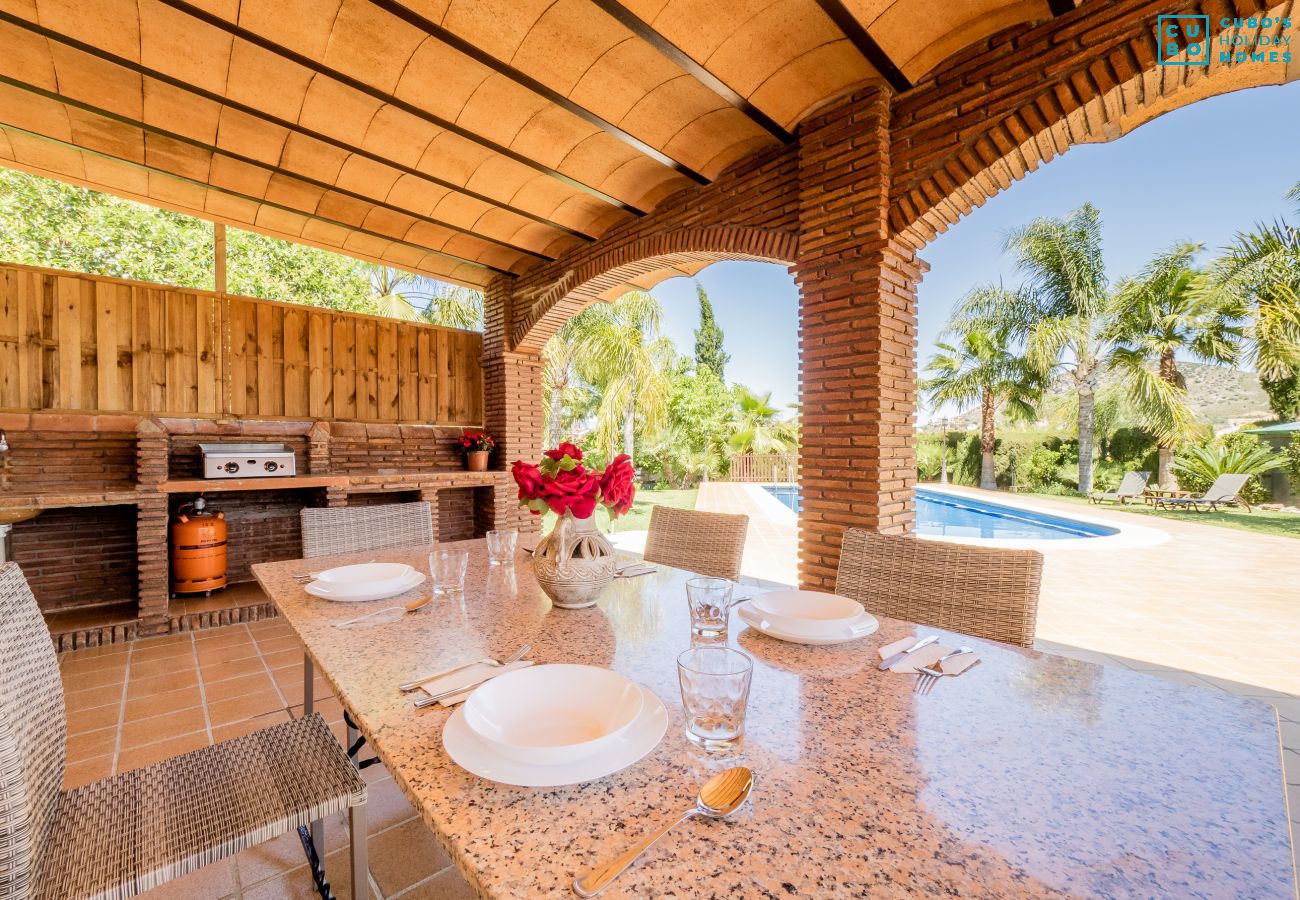 Barbacoa de esta casa rural en Alhaurín el Grande