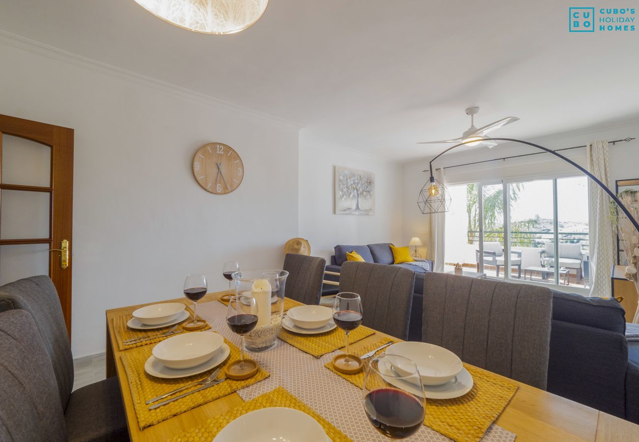 Salón comedor de este apartamento en Alhaurín el Grande