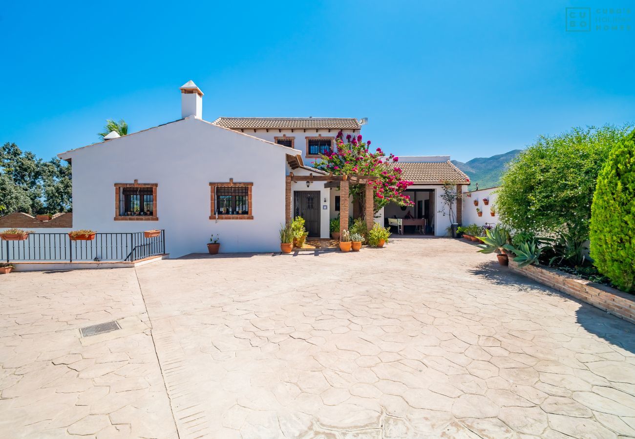 Casa rural en Alhaurín el Grande - Cubo's Finca La Deseada Family