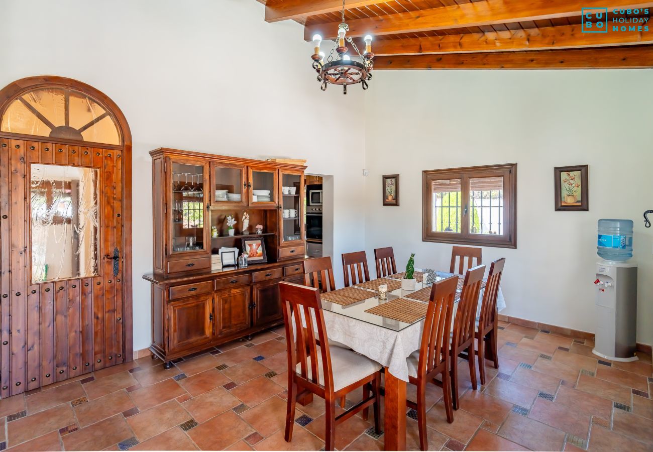 Casa rural en Alhaurín el Grande - Cubo's Finca La Deseada Family