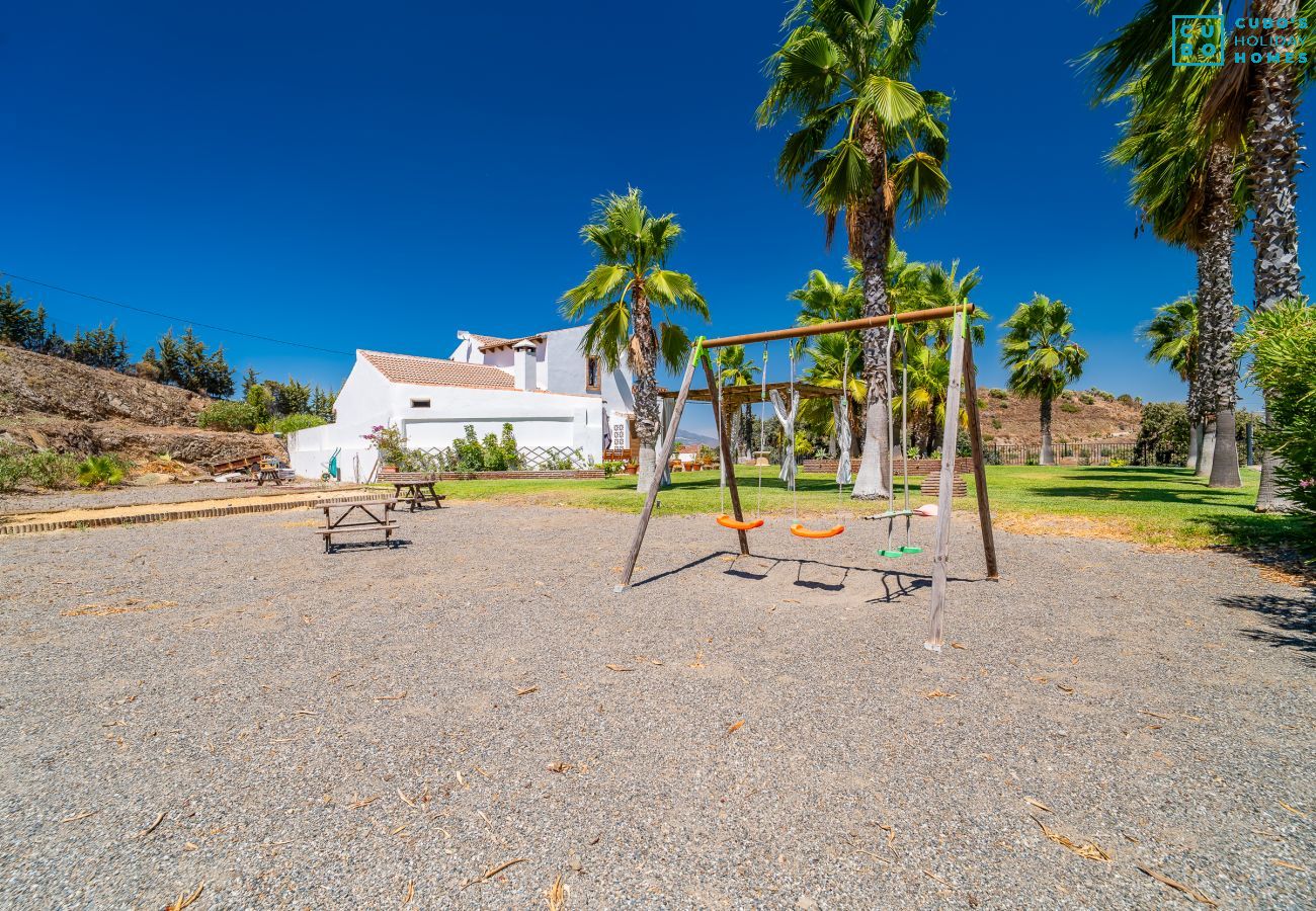 Casa rural en Alhaurín el Grande - Cubo's Finca La Deseada Family