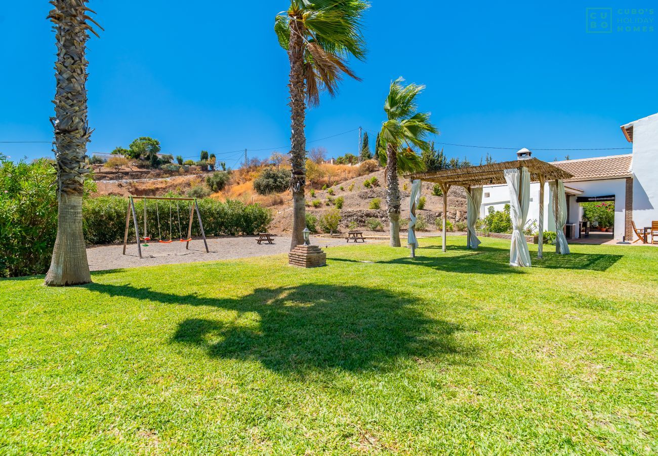 Casa rural en Alhaurín el Grande - Cubo's Finca La Deseada Family