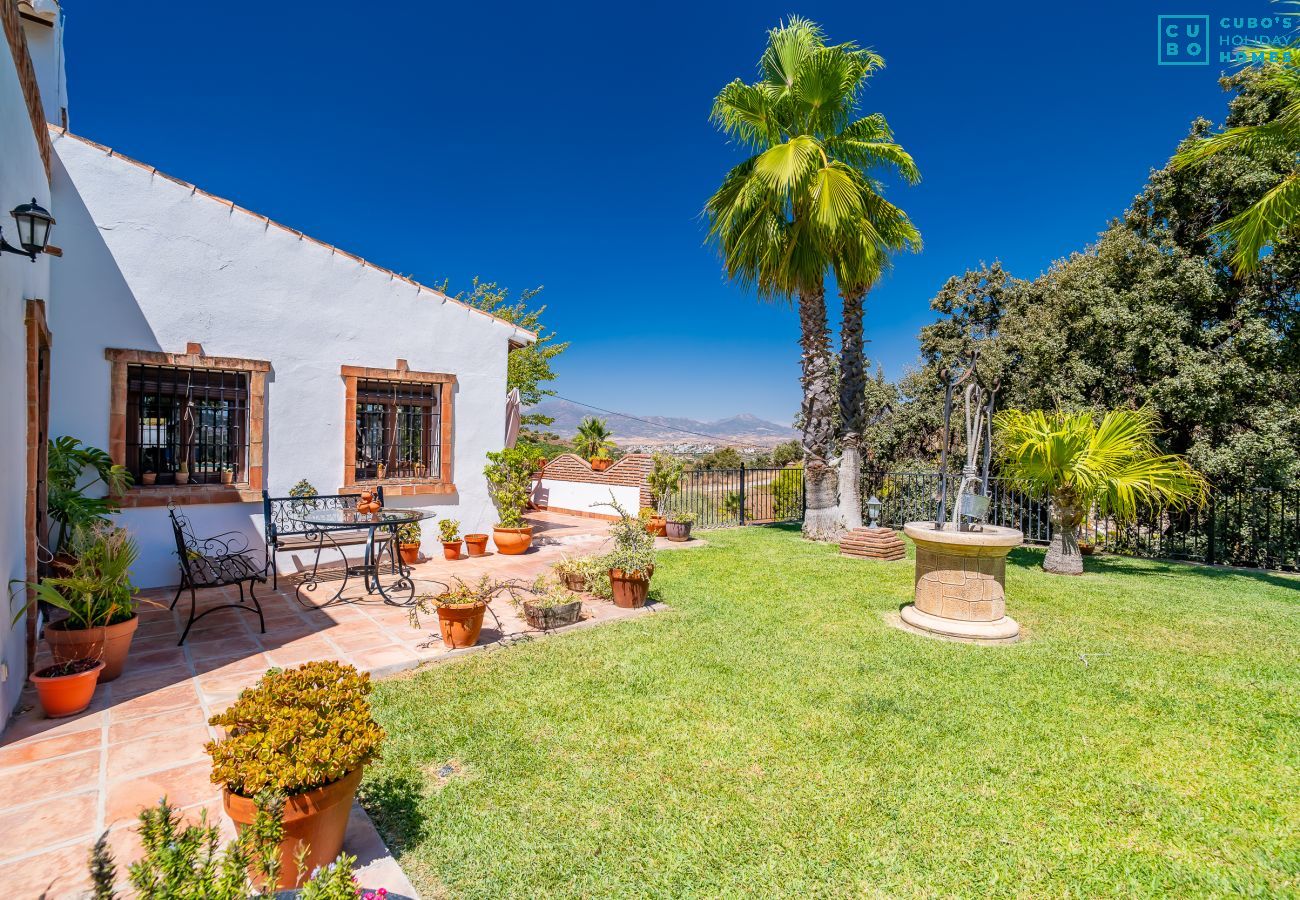 Casa rural en Alhaurín el Grande - Cubo's Finca La Deseada Family