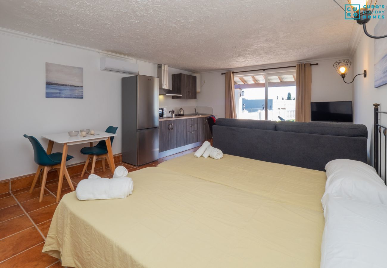 Dormitorio de este estudio en Cártama