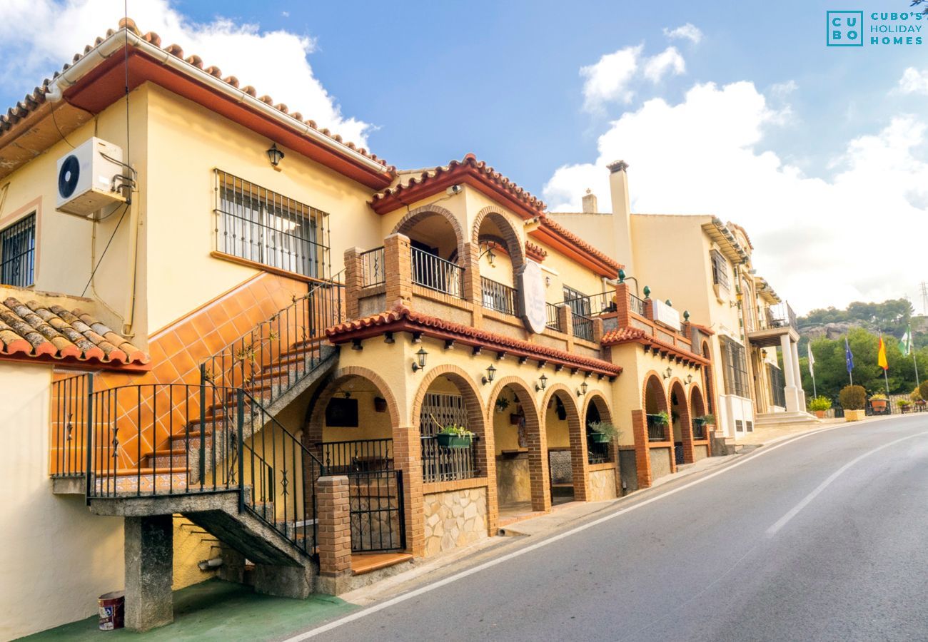 Exterior de la Casa del Conde cerca del Caminito del Rey