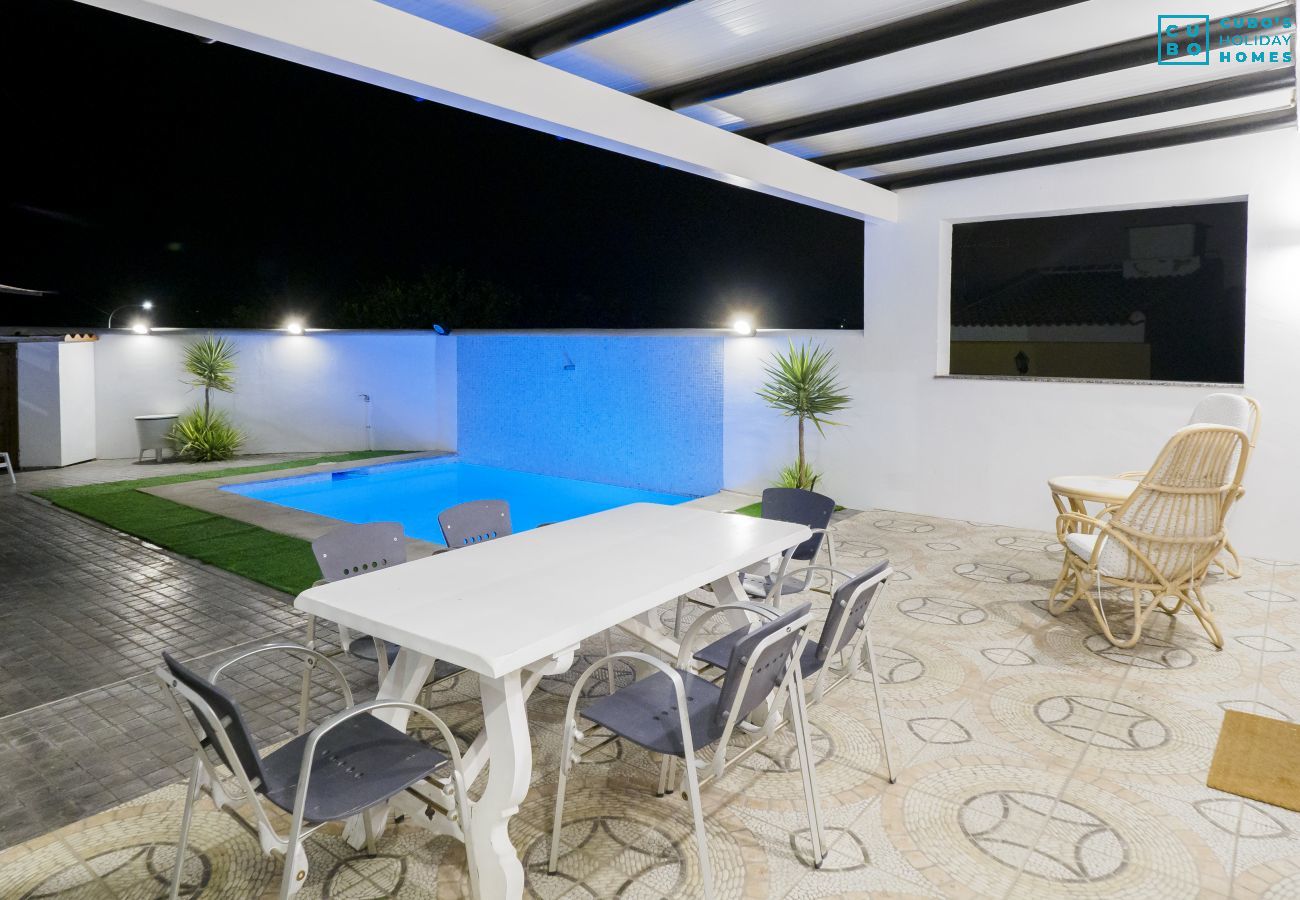 Casa rural en Alhaurin de la Torre - Cubo's La Casita Blanca .