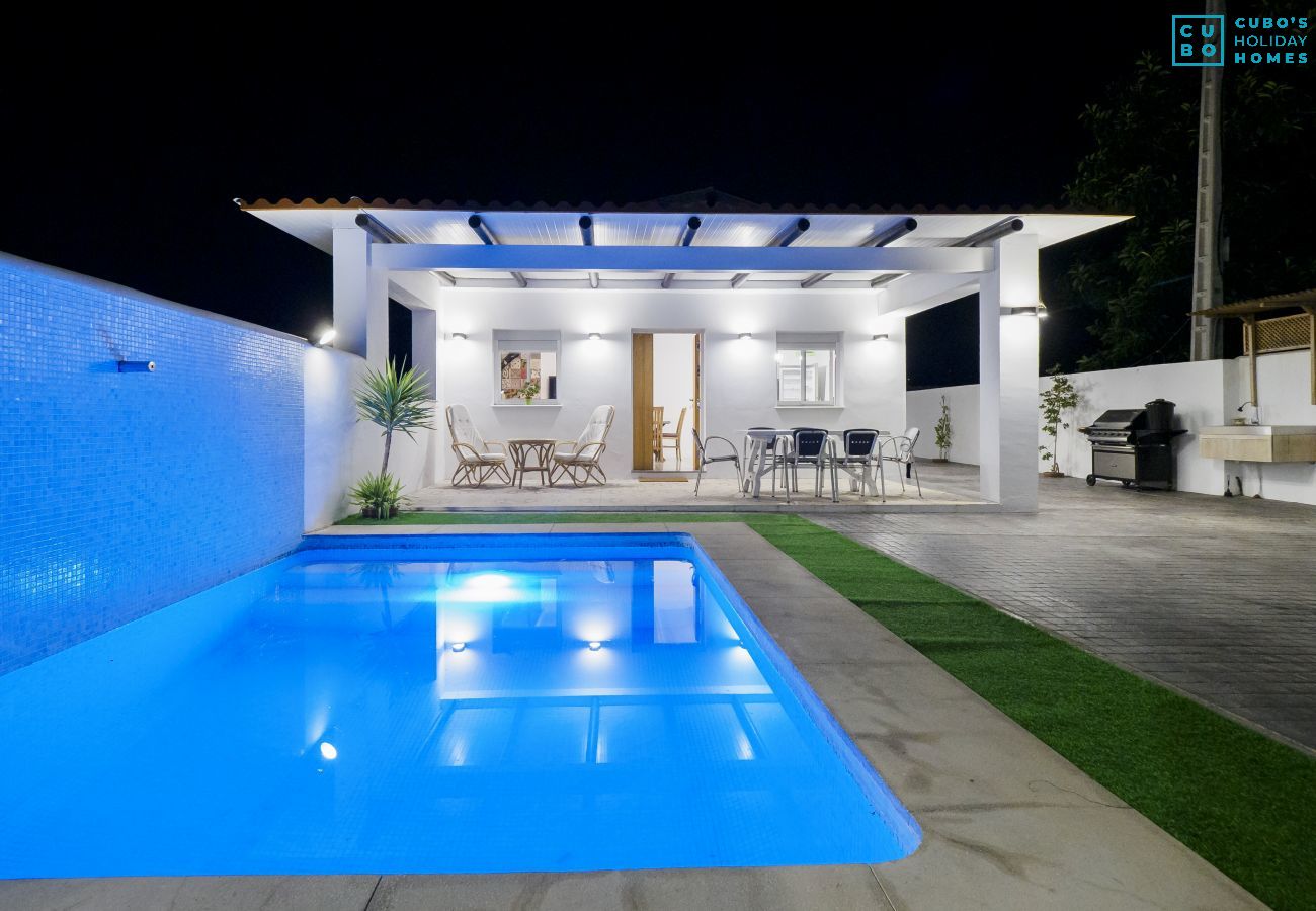 Casa rural en Alhaurin de la Torre - Cubo's La Casita Blanca .
