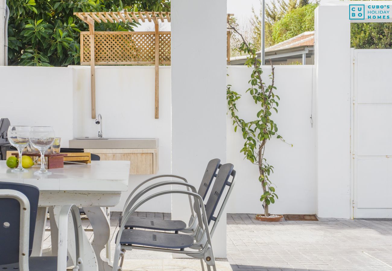Casa rural en Alhaurin de la Torre - Cubo's La Casita Blanca .