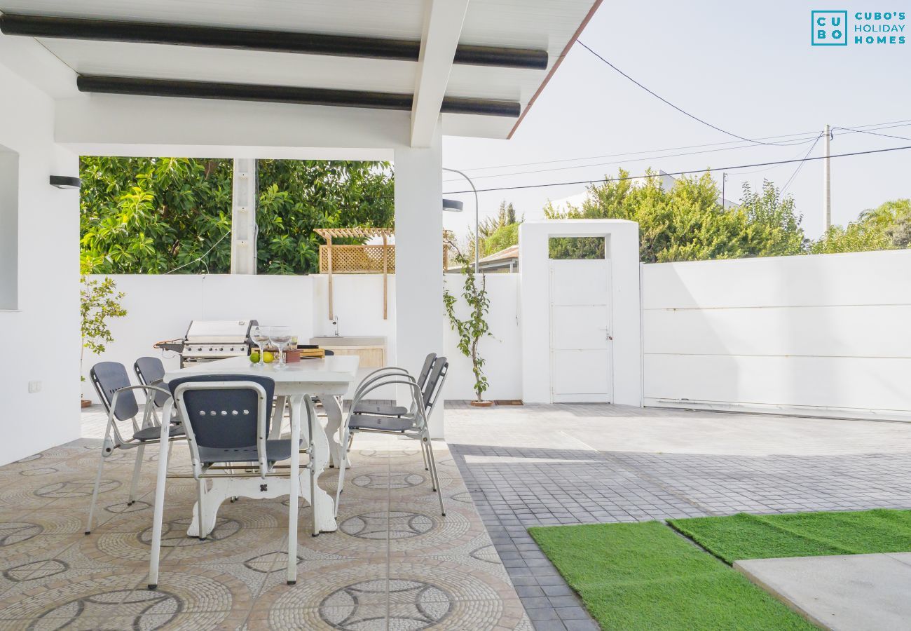 Casa rural en Alhaurin de la Torre - Cubo's La Casita Blanca .
