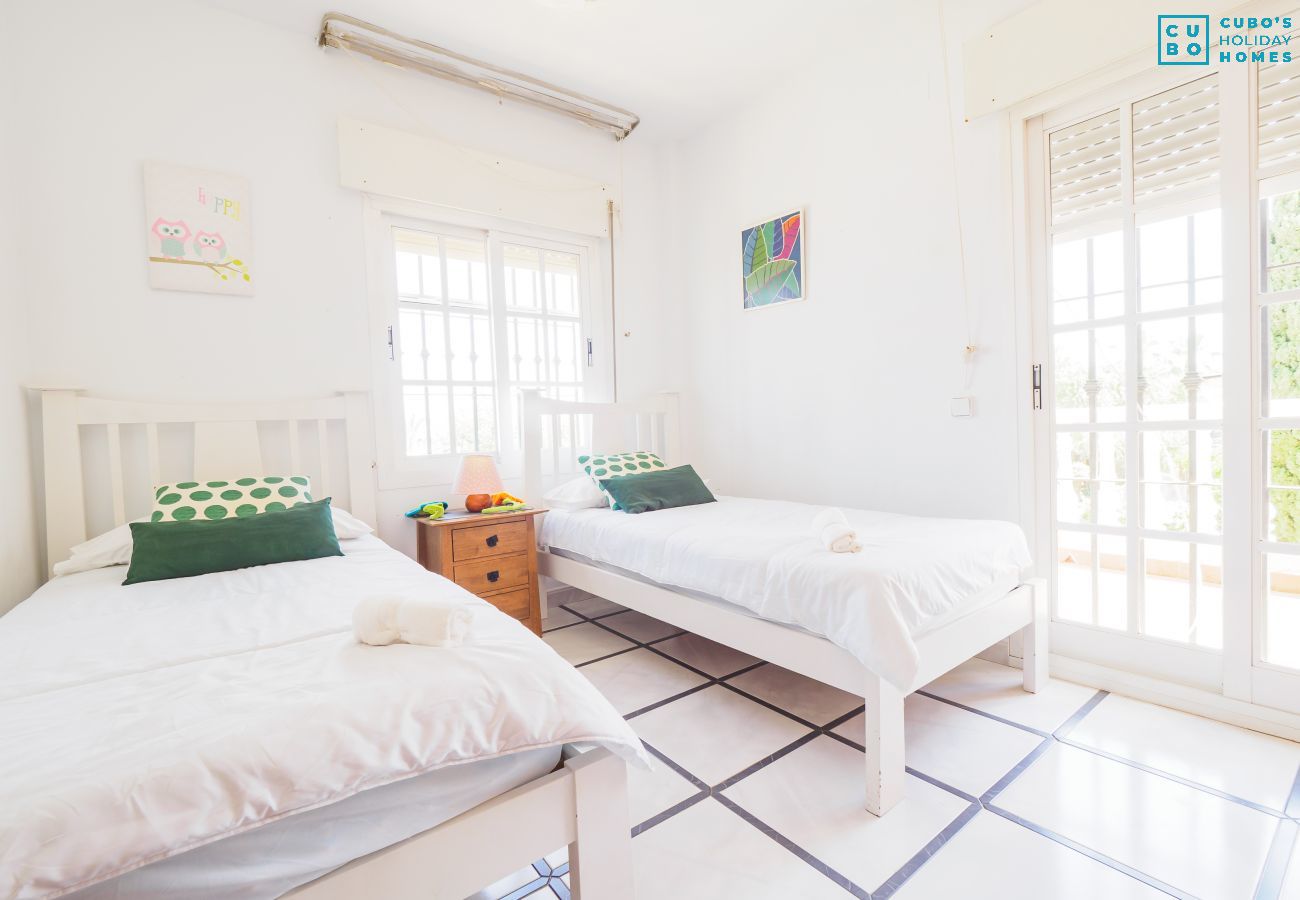 Casa rural en Coín - Cubo's Los Cipreses