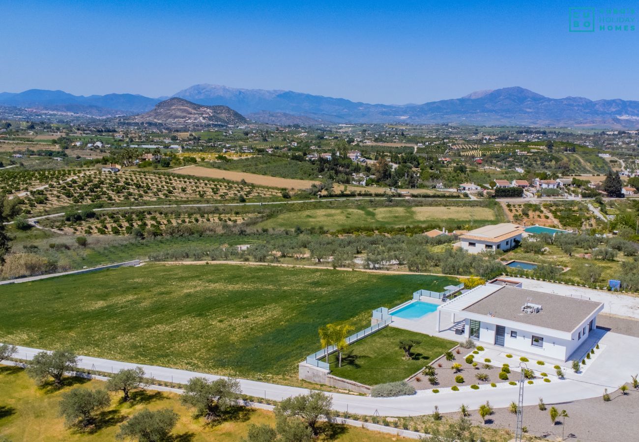 Villa en Alhaurín el Grande - Cubo's Los Javieles Infinity View Pool