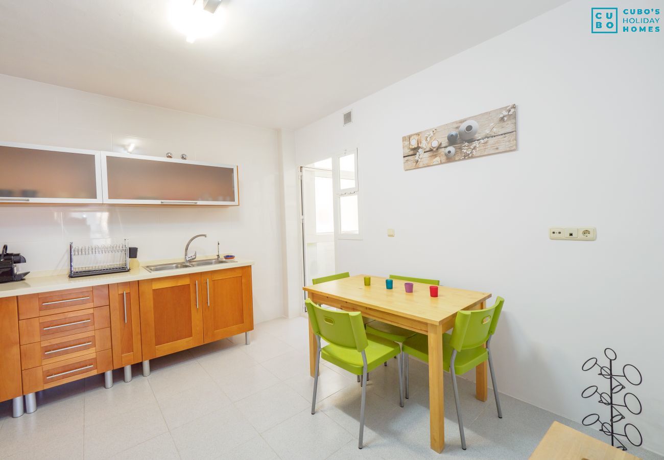 Apartamento en Torremolinos - Cubo's Apartamento Jardines del Pinillo & Parking