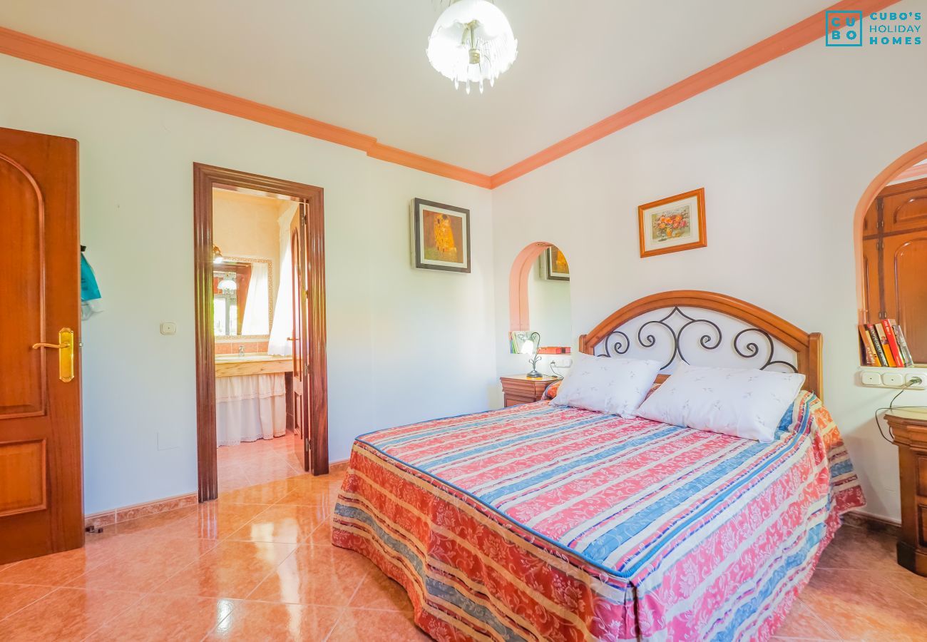 Casa en Alhaurin de la Torre - Cubo's Chalet de La Abuela