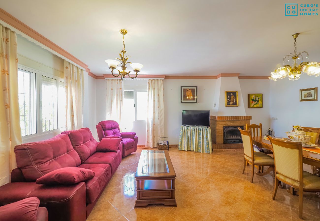 Casa en Alhaurin de la Torre - Cubo's Chalet de La Abuela