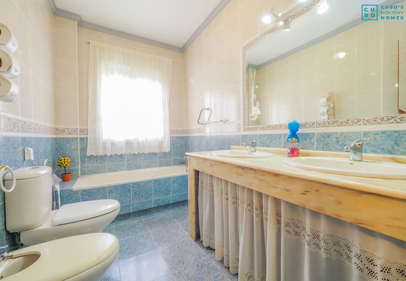 Casa en Alhaurin de la Torre - Cubo's Chalet de La Abuela