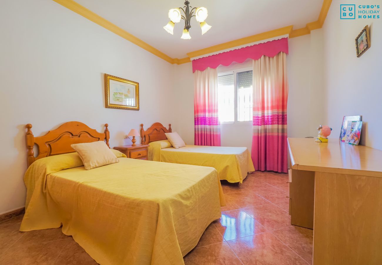Casa en Alhaurin de la Torre - Cubo's Chalet de La Abuela