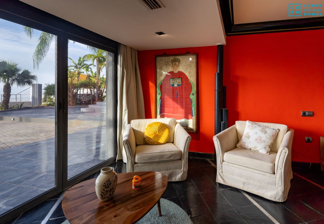 Villa en Alhaurín el Grande - Cubo's Villa Le Corbusier