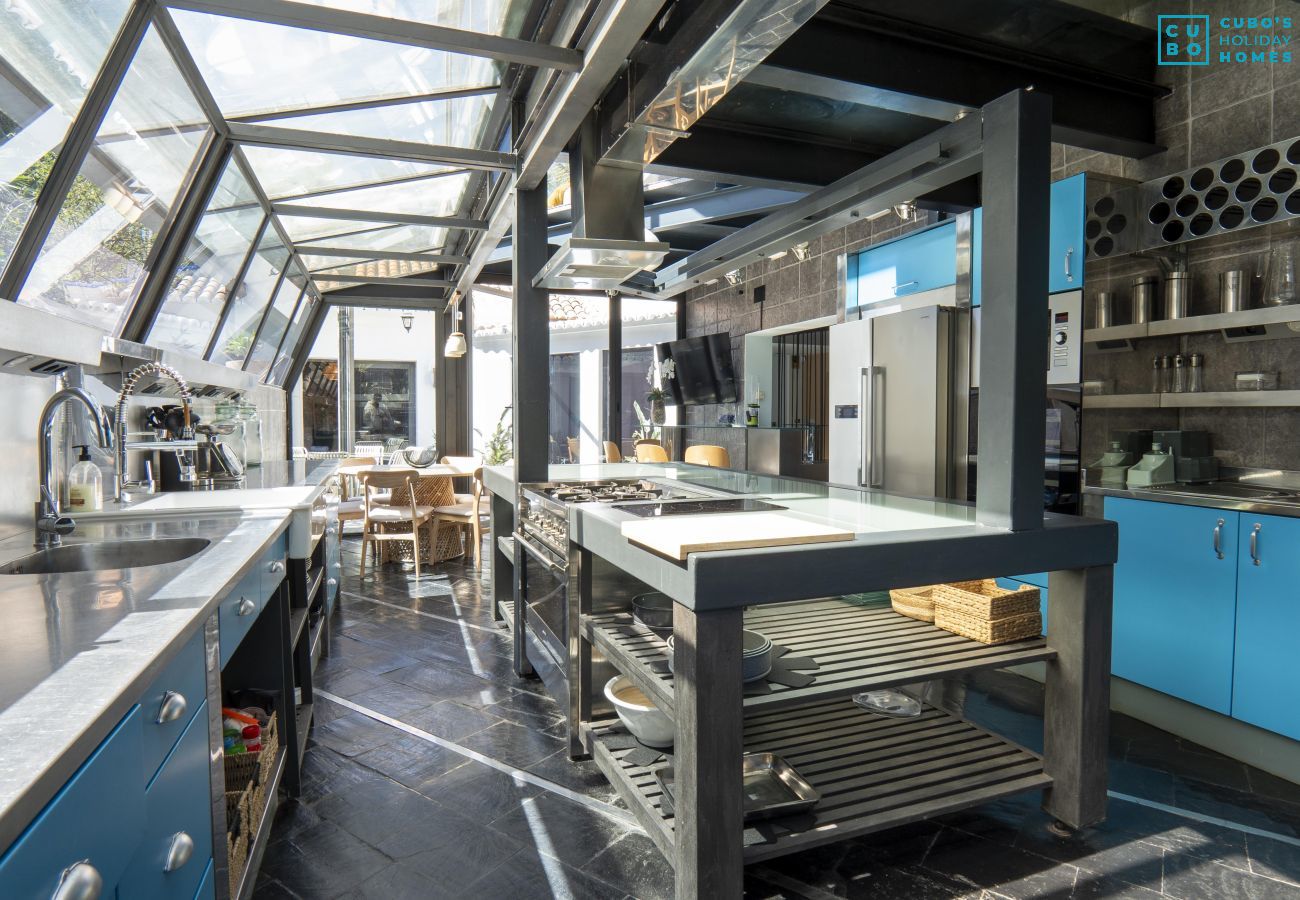 Villa en Alhaurín el Grande - Cubo's Villa Le Corbusier