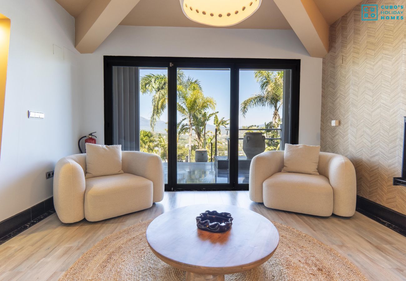 Villa en Alhaurín el Grande - Cubo's Villa Le Corbusier