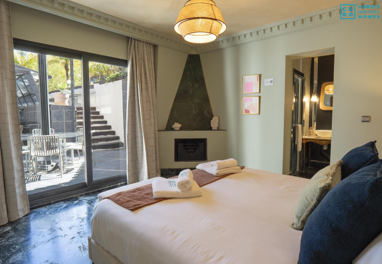 Villa en Alhaurín el Grande - Cubo's Villa Le Corbusier