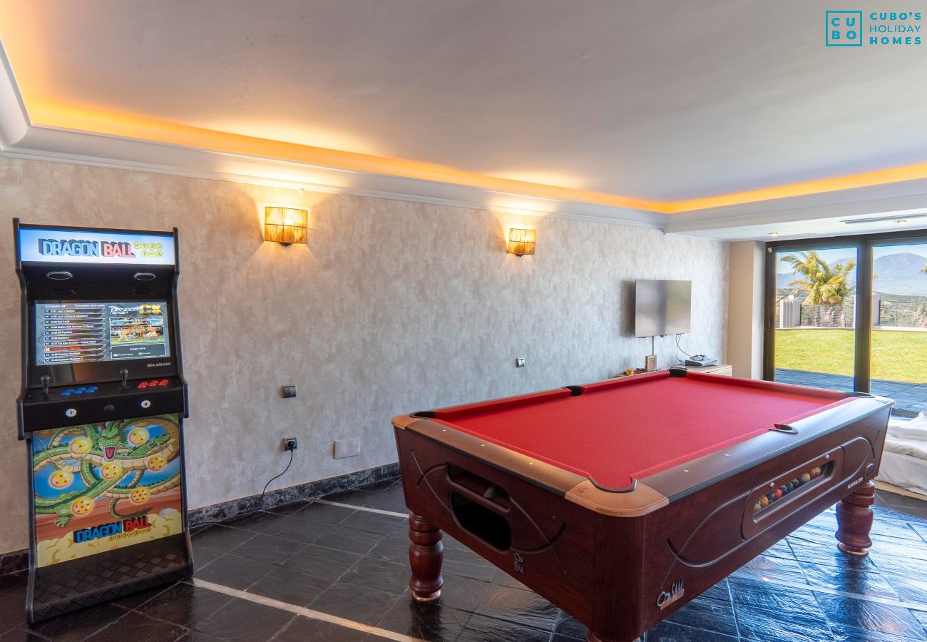 Villa en Alhaurín el Grande - Cubo's Villa Le Corbusier