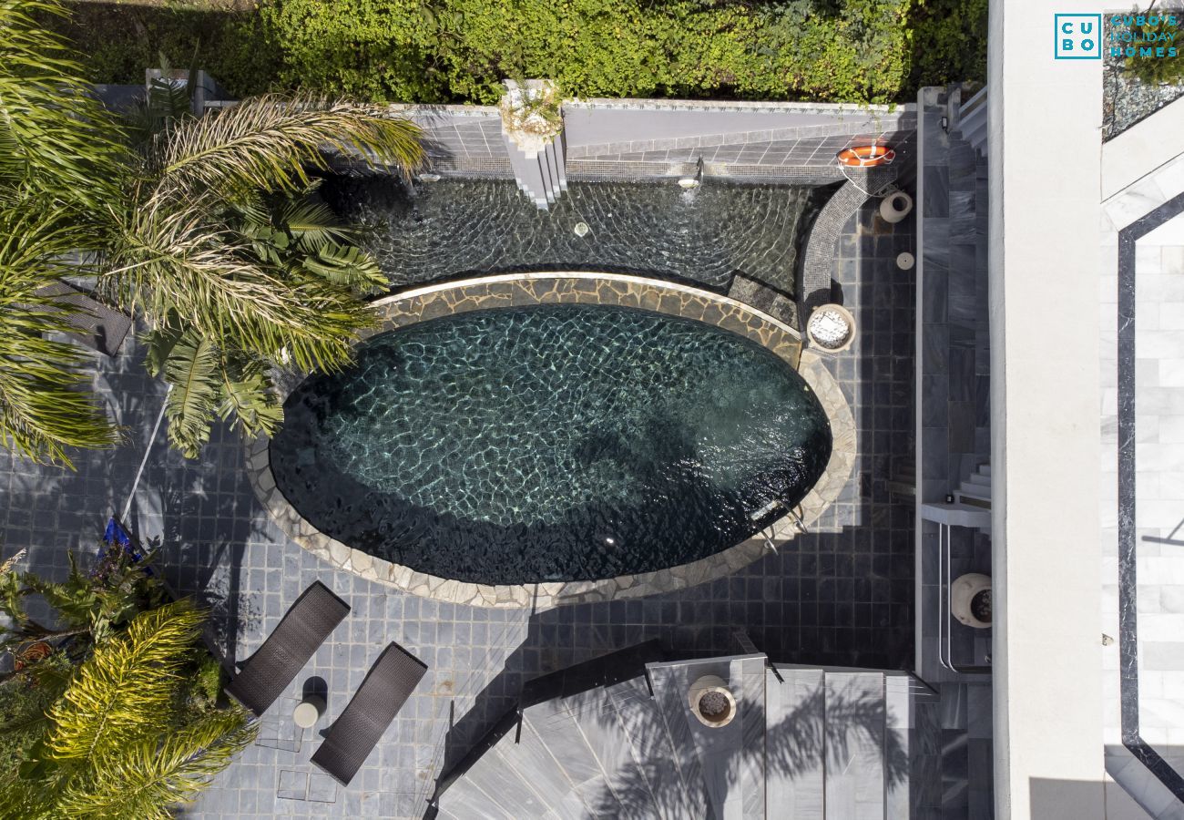 Villa en Alhaurín el Grande - Cubo's Villa Le Corbusier