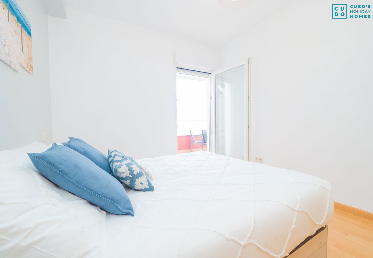 Apartamento en Arroyo de la Miel - Cubo's Atico Benalvistas Urban Love & 2 parking
