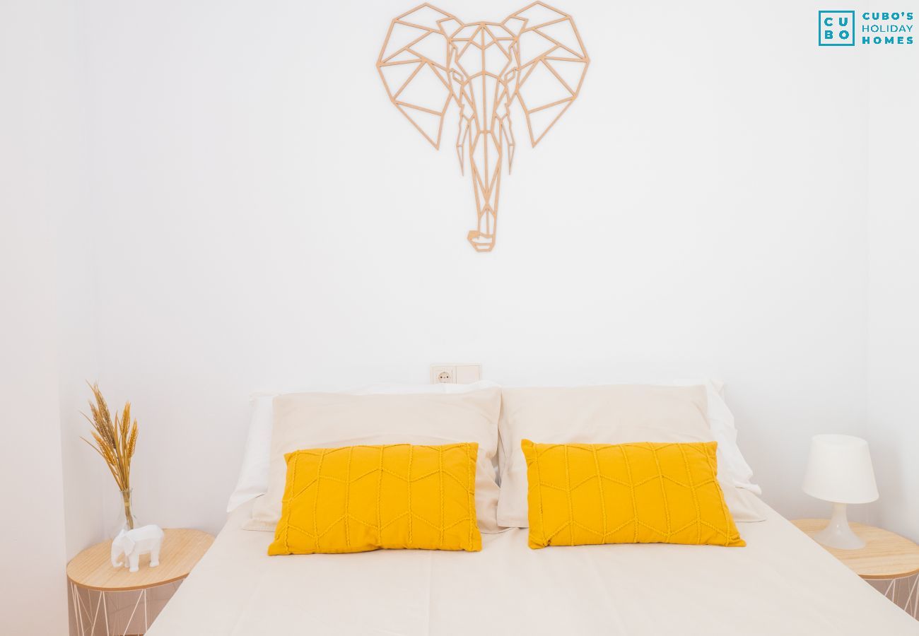 Apartamento en Arroyo de la Miel - Cubo's Atico Benalvistas Urban Love & 2 parking