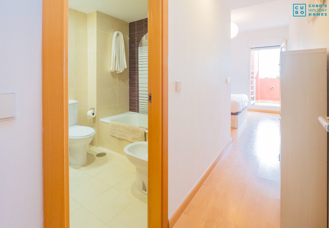Apartamento en Arroyo de la Miel - Cubo's Atico Benalvistas Urban Love & 2 parking