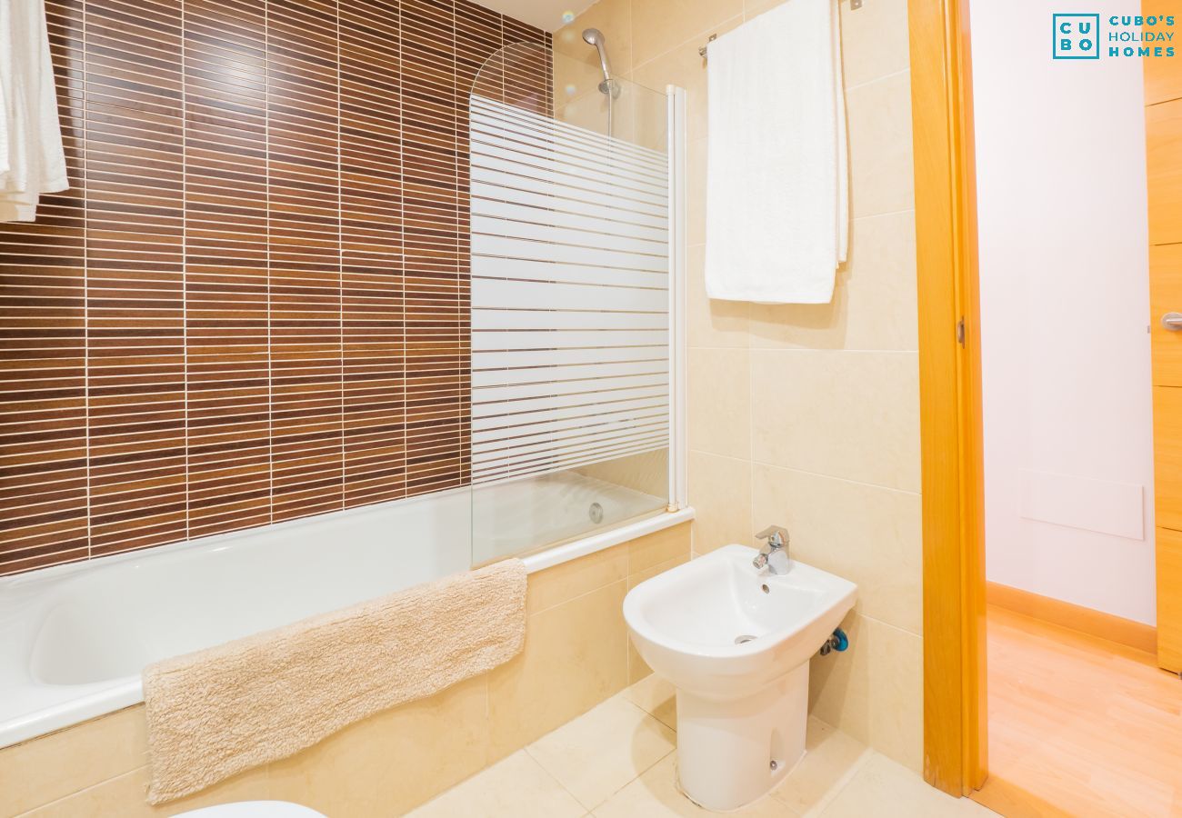 Apartamento en Arroyo de la Miel - Cubo's Atico Benalvistas Urban Love & 2 parking