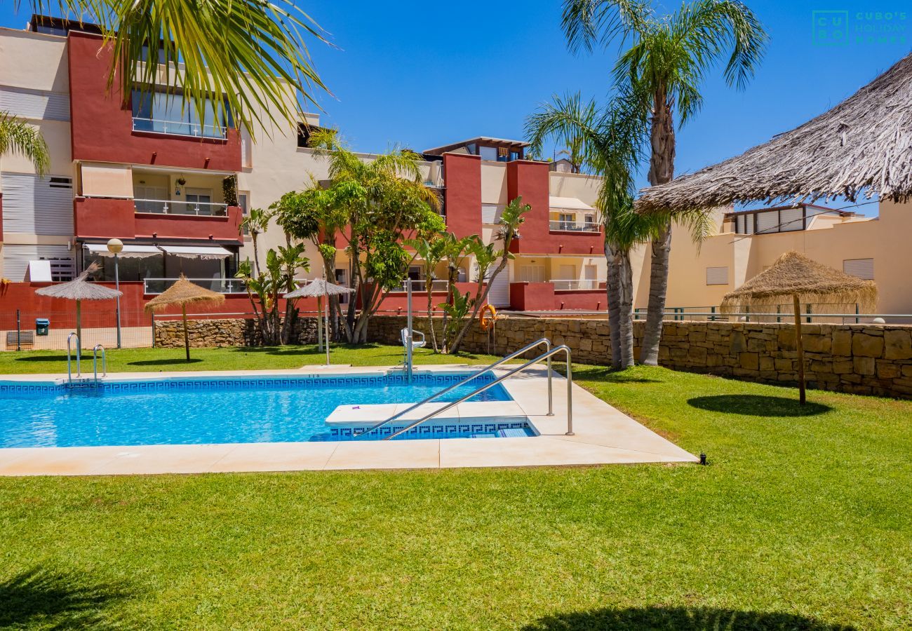 Apartamento en Arroyo de la Miel - Cubo's Atico Benalvistas Urban Love & 2 parking
