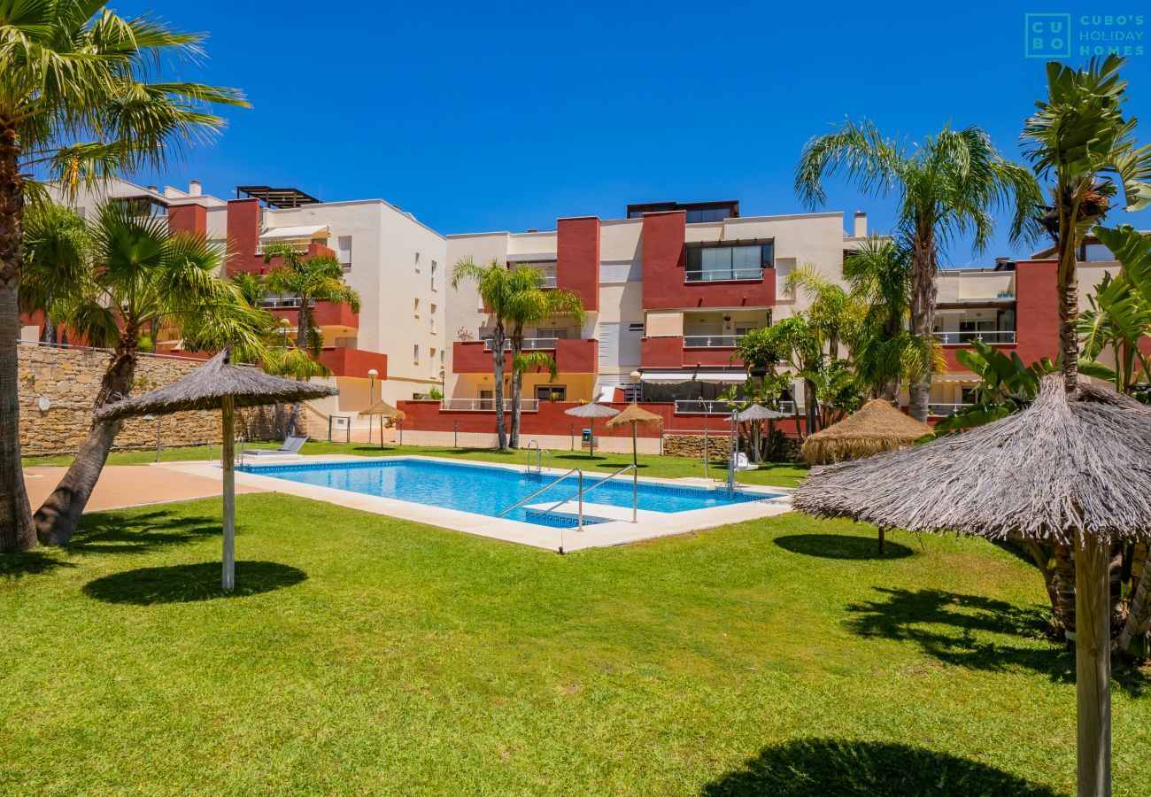 Apartamento en Arroyo de la Miel - Cubo's Atico Benalvistas Urban Love & 2 parking