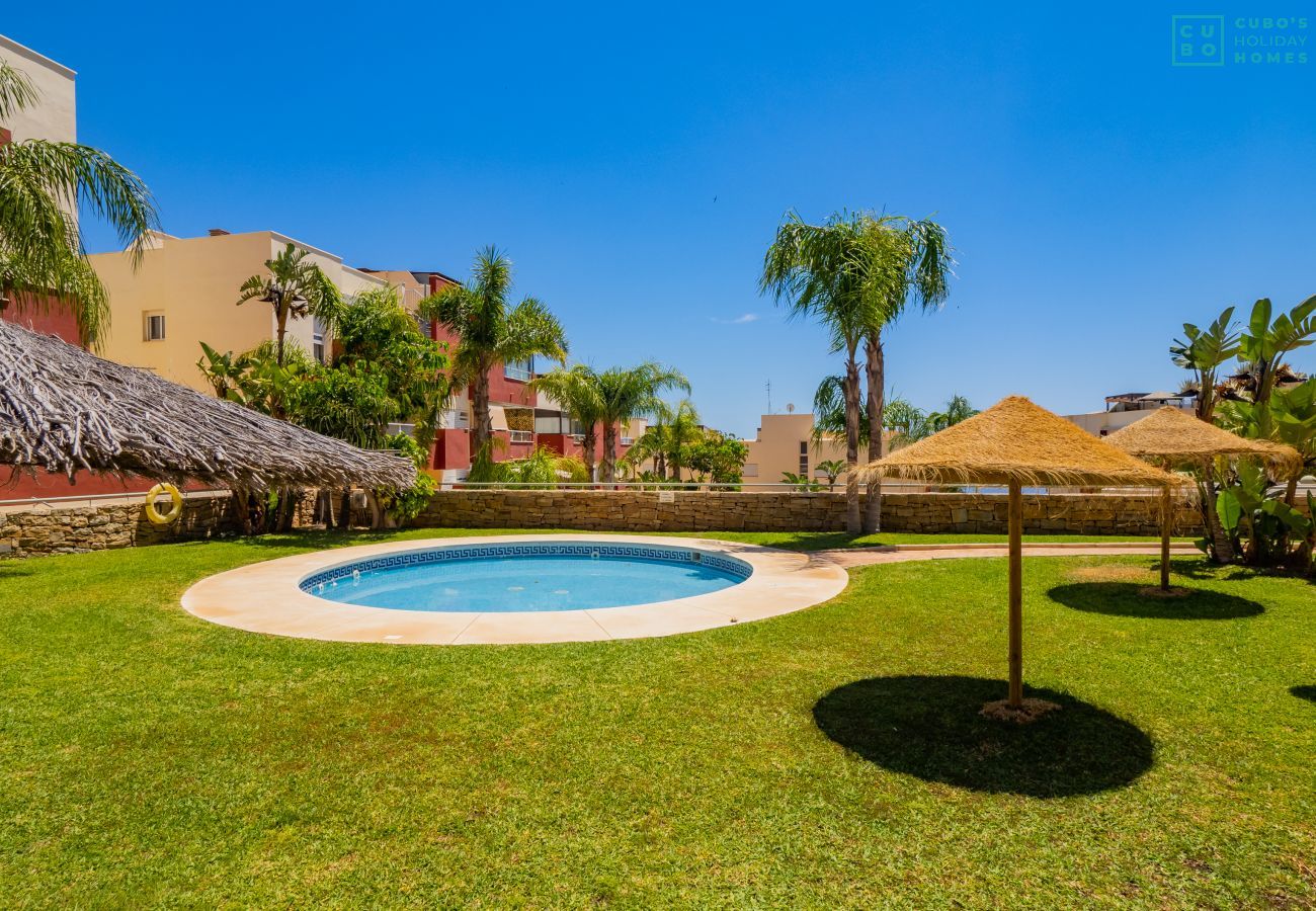 Apartamento en Arroyo de la Miel - Cubo's Atico Benalvistas Urban Love & 2 parking
