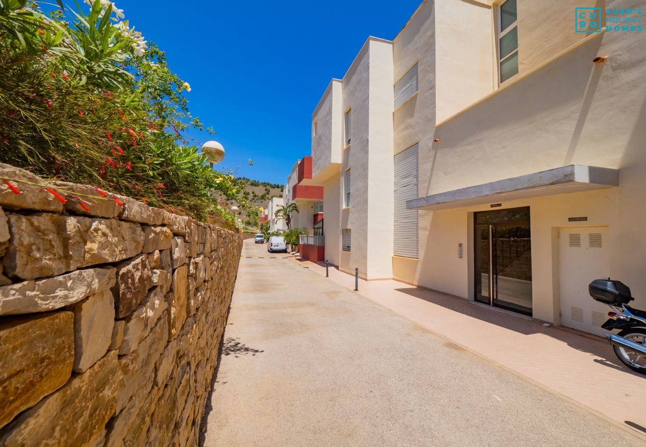 Apartamento en Arroyo de la Miel - Cubo's Atico Benalvistas Urban Love & 2 parking