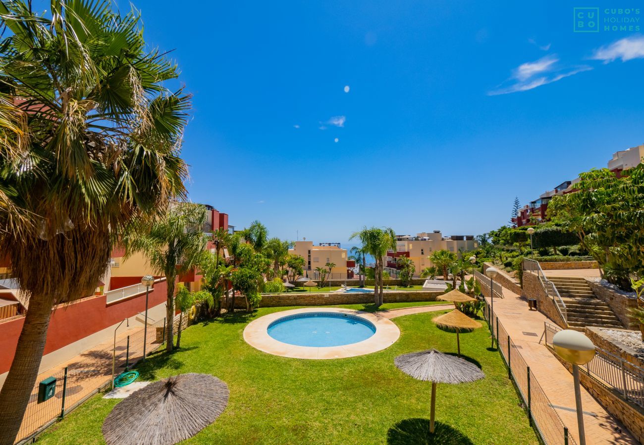 Apartamento en Arroyo de la Miel - Cubo's Atico Benalvistas Urban Love & 2 parking
