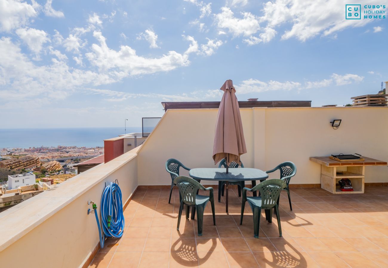 Apartamento en Arroyo de la Miel - Cubo's Atico Benalvistas Urban Love & 2 parking
