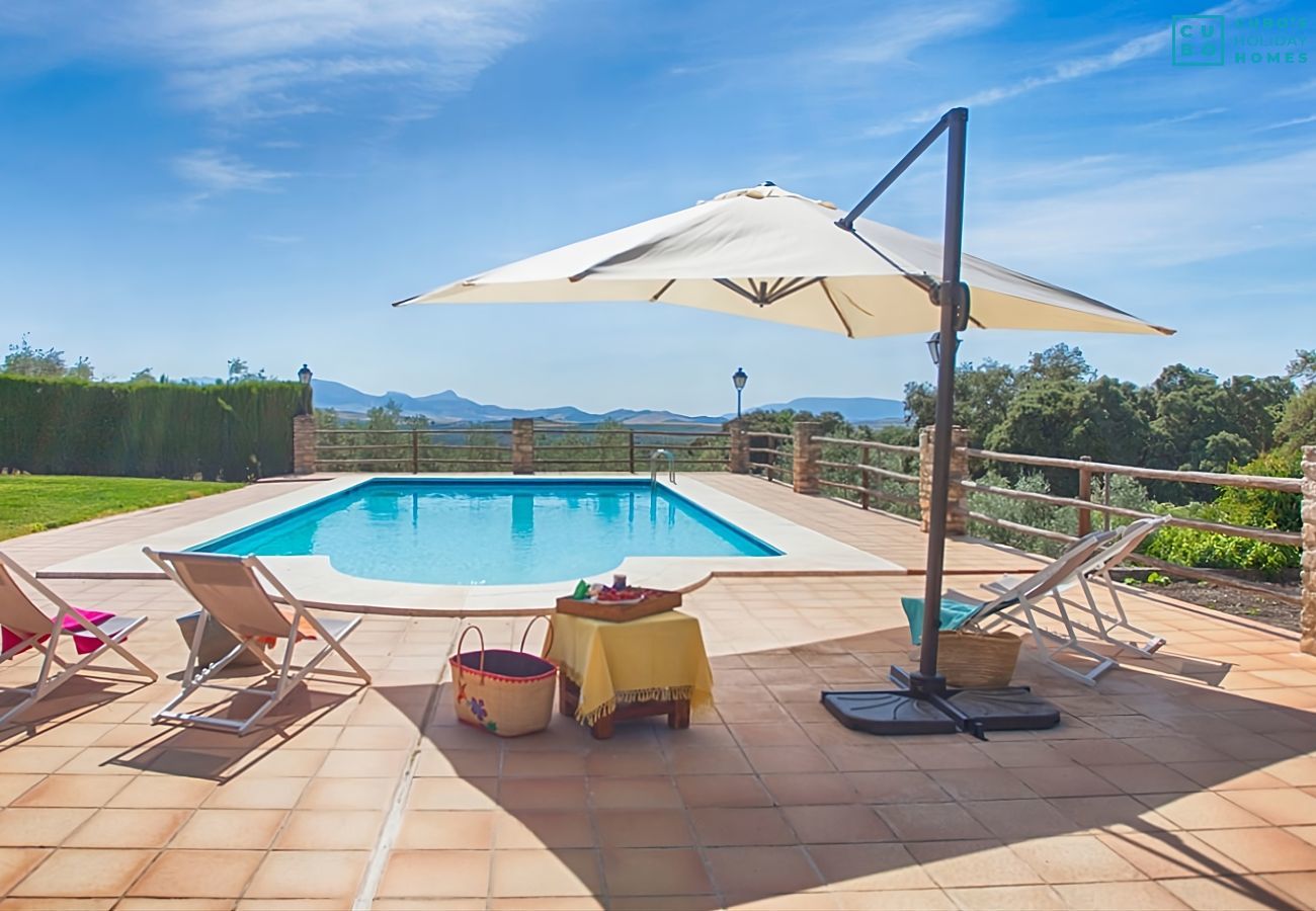 Casa rural en Setenil de las Bodegas - Cubo's El Baldio Country House - Setenil Bodegas