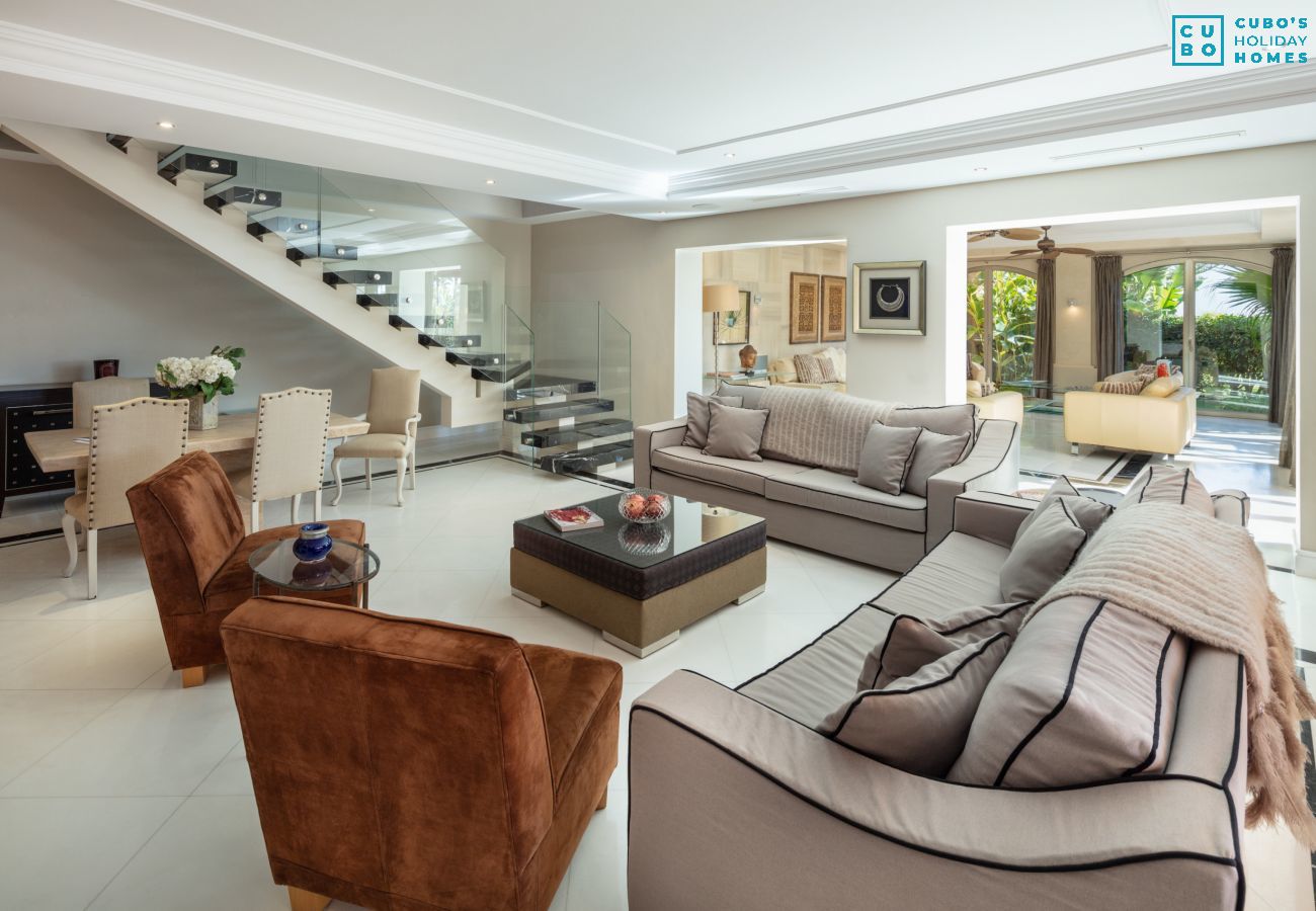 Apartamento en Nueva andalucia - Cubo's Luxury Beach Banus with Jacuzzi