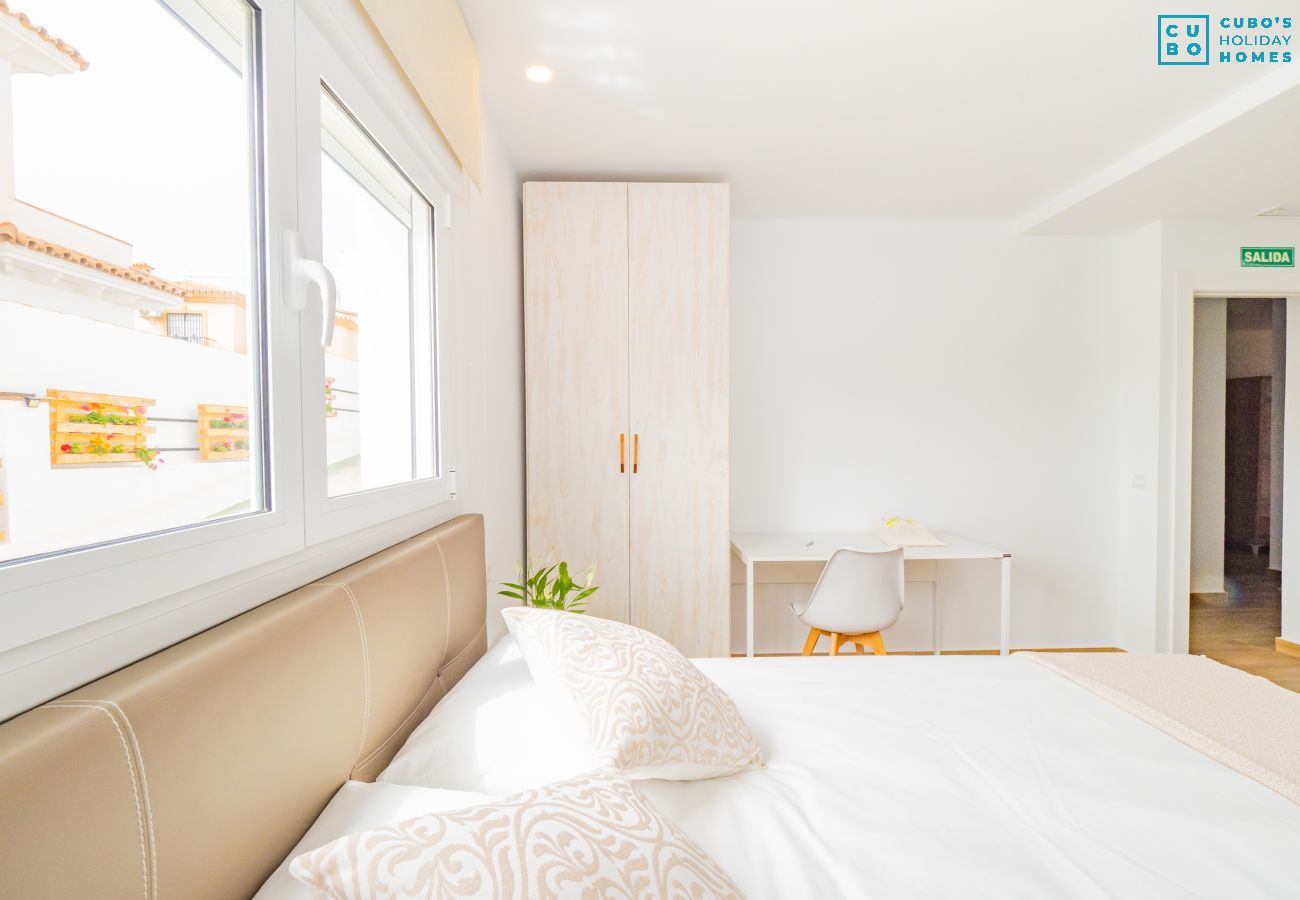 Alquiler por habitaciones en Torre de Benagalbon - Cubo's Hostal William's Sunny 2 with Breakfast