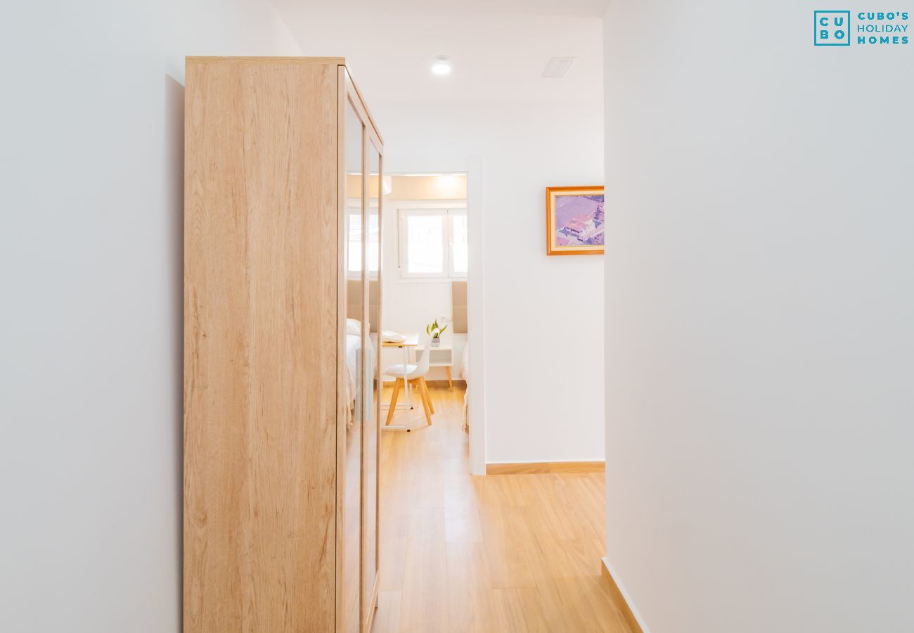 Alquiler por habitaciones en Torre de Benagalbon - Cubo's Hostal William's Sunny 5 with Breakfast