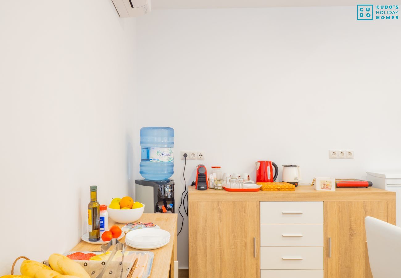 Alquiler por habitaciones en Torre de Benagalbon - Cubo's Hostal William's Sunny 5 with Breakfast