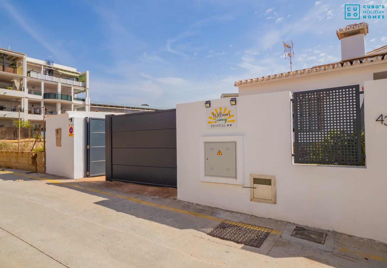 Alquiler por habitaciones en Torre de Benagalbon - Cubo's Hostal William's Sunny 5 with Breakfast
