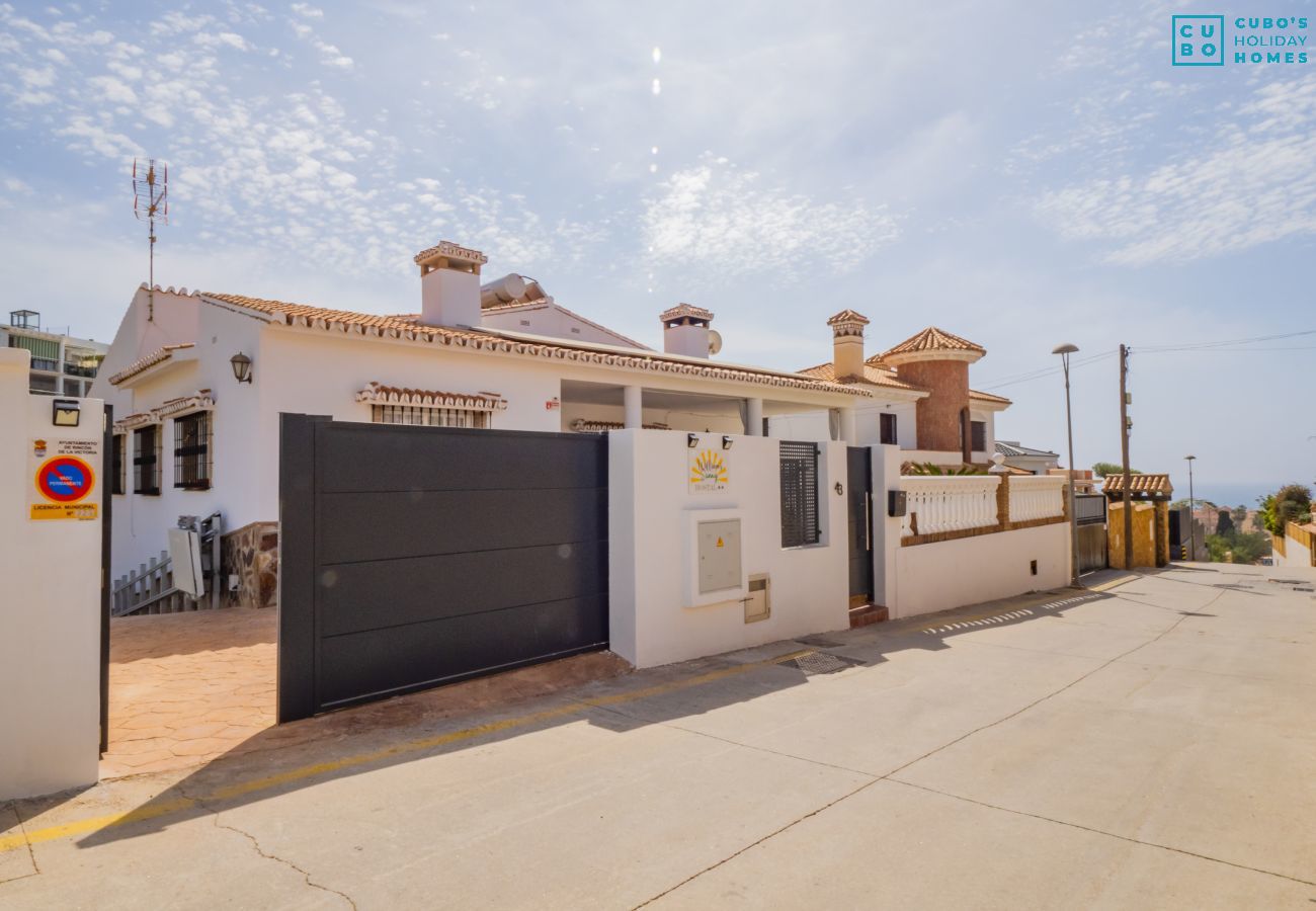 Alquiler por habitaciones en Torre de Benagalbon - Cubo's Hostal William's Sunny 5 with Breakfast