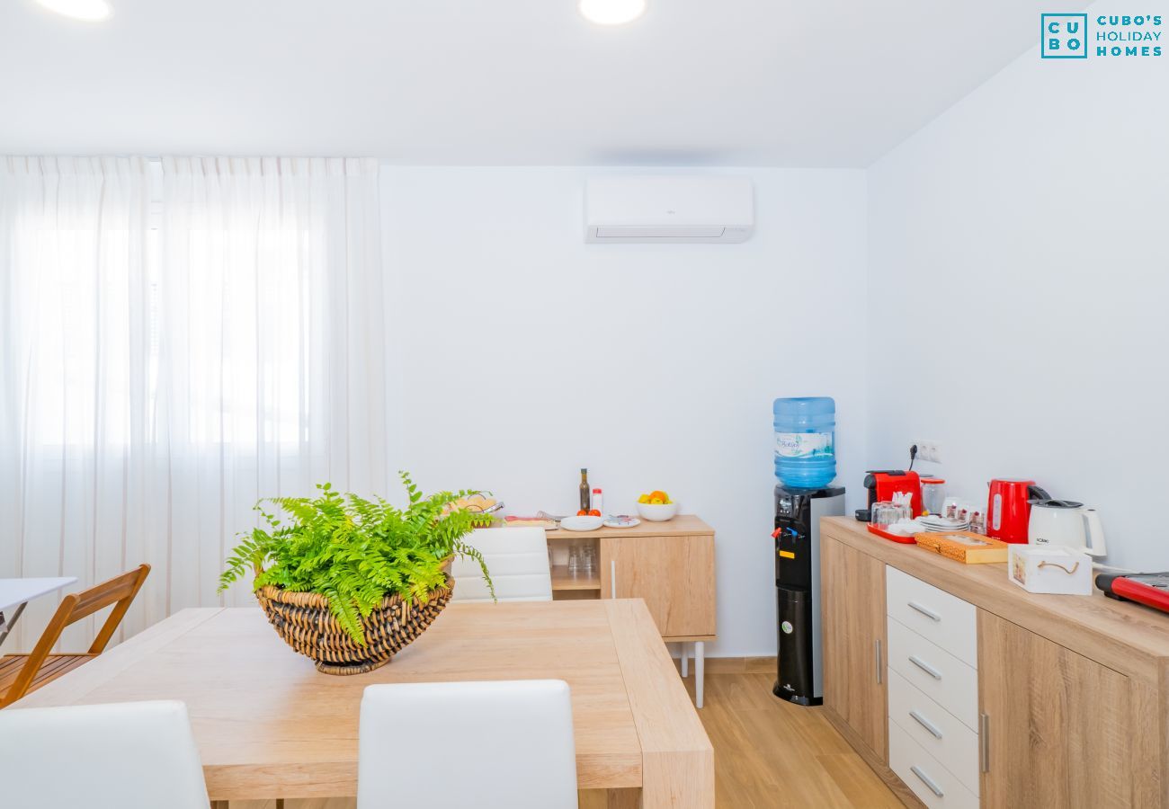 Alquiler por habitaciones en Torre de Benagalbon - Cubo's Hostal William's Sunny 5 with Breakfast