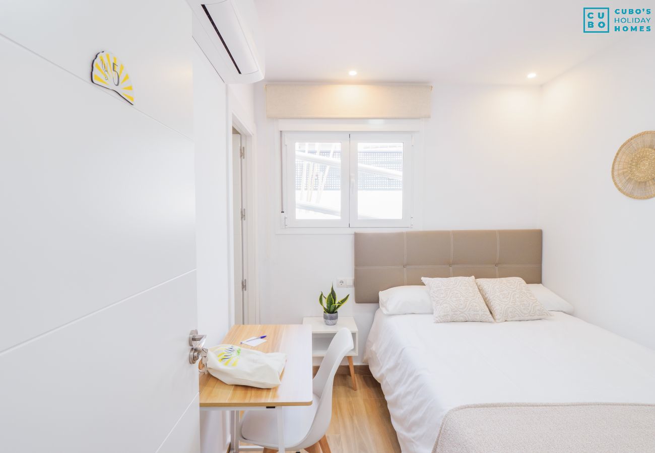 Alquiler por habitaciones en Torre de Benagalbon - Cubo's Hostal William's Sunny 5 with Breakfast