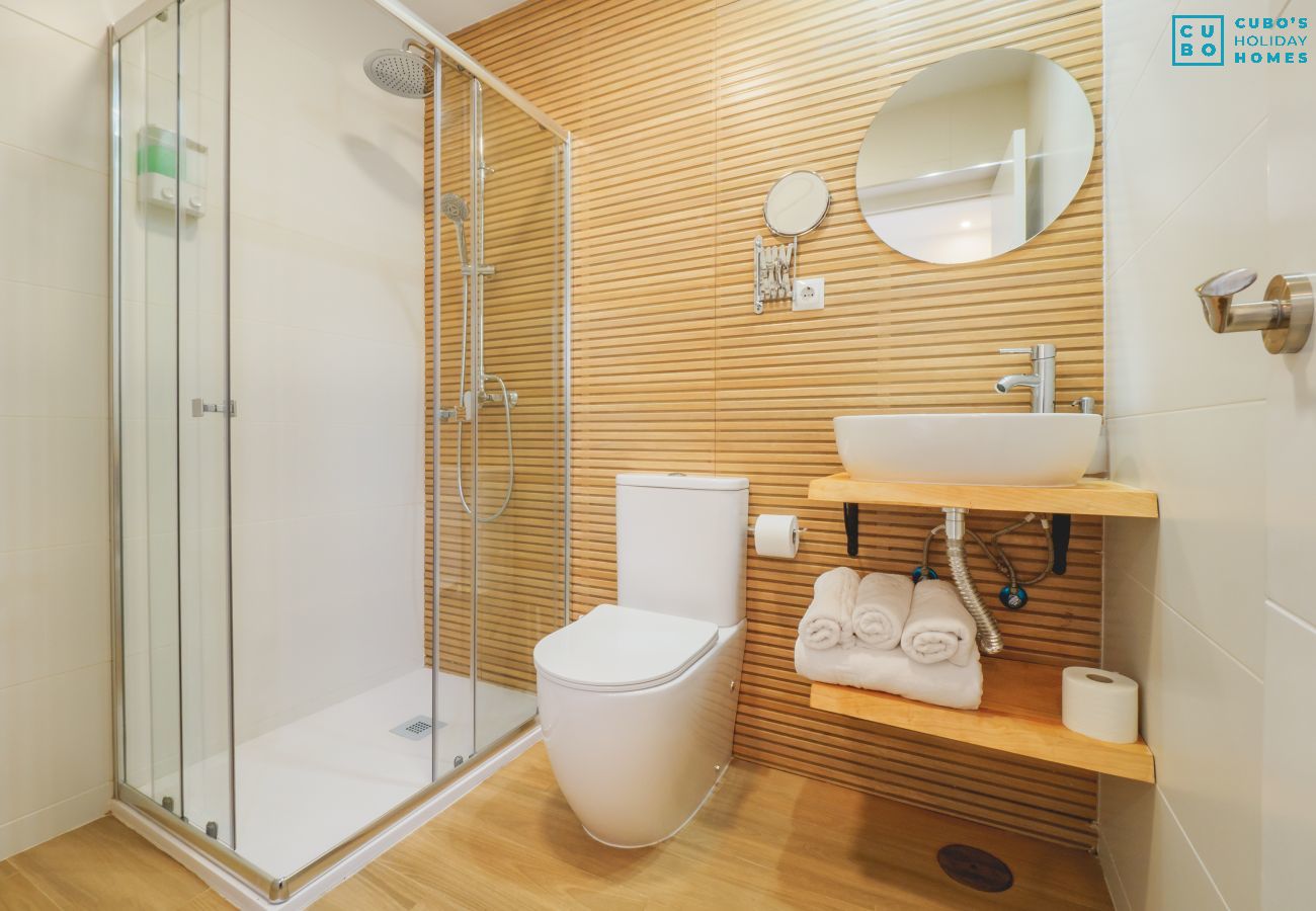 Alquiler por habitaciones en Torre de Benagalbon - Cubo's Hostal William's Sunny 5 with Breakfast