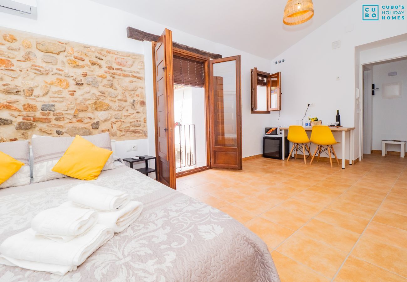 Alquiler por habitaciones en Cártama - Cubo's La Casa del Arco Room Pajaro