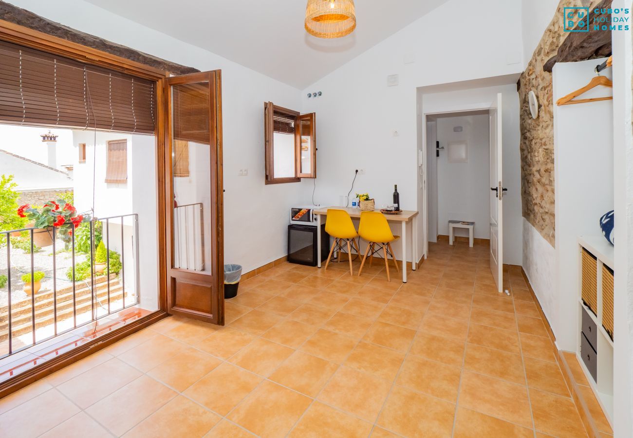 Alquiler por habitaciones en Cártama - Cubo's La Casa del Arco Room Pajaro